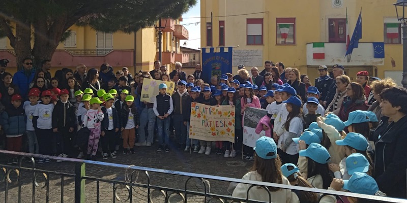 Venerdì nella sede del Comune di Platì si è celebrata la Cerimonia ufficiale dell’intitolazione di tre via della zona centrale del centro aspromontano